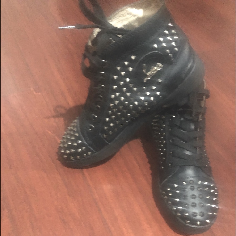 COPY - Red Bottom spiked unisex sneakers